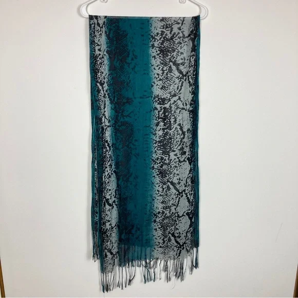 Bundle of 2 Fashion Scarves- Red and Blue - Picture 7 of 12